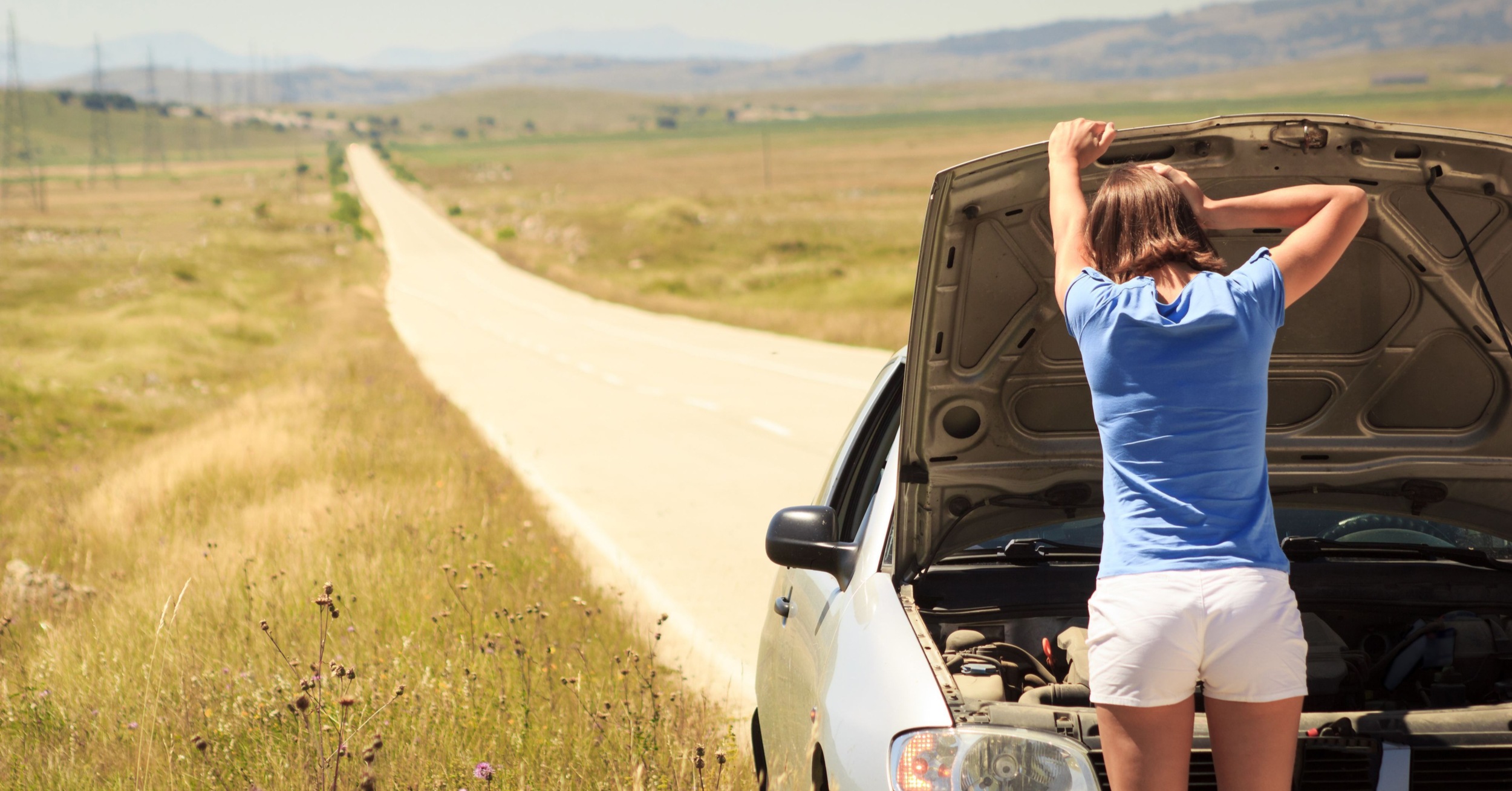 5 Things You Should Keep in Your Car in Case You Need a Tow Truck!